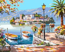 Набережная с причалом для лодок