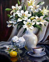 Букет белых лилий и чай с лимоном
