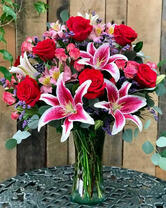 Букет розовых лилий и роз