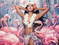 Девушка с цветами и стая фламинго