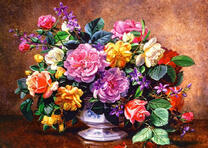 Роскошный букет в фарфоровой вазе