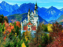 Воздушный замок в горах и осенний лес