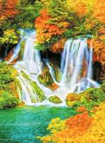 Красочный водопад осеннего леса