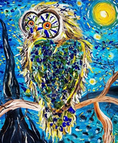 Изображение совы на фоне луны