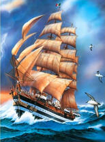 Черно-белый корабль на волнах и чайки