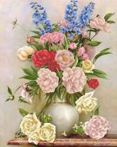 Летный букет в фарфоровой вазе